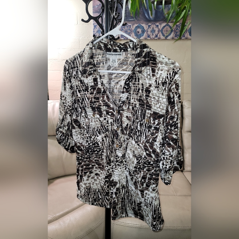 "Cathy Daniels" size S, color black/brownish